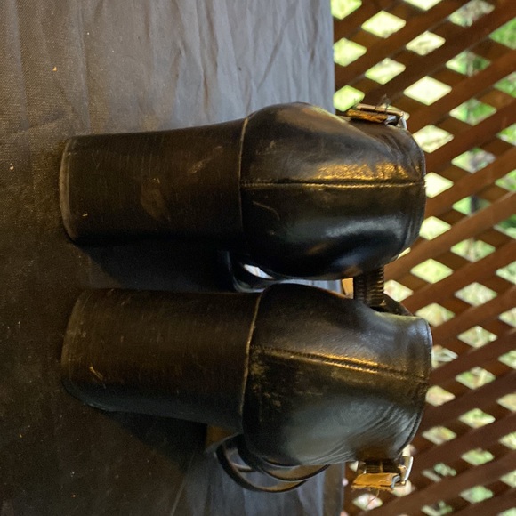 Nine West Strappy block heels black retro shoes - Picture 3 of 3